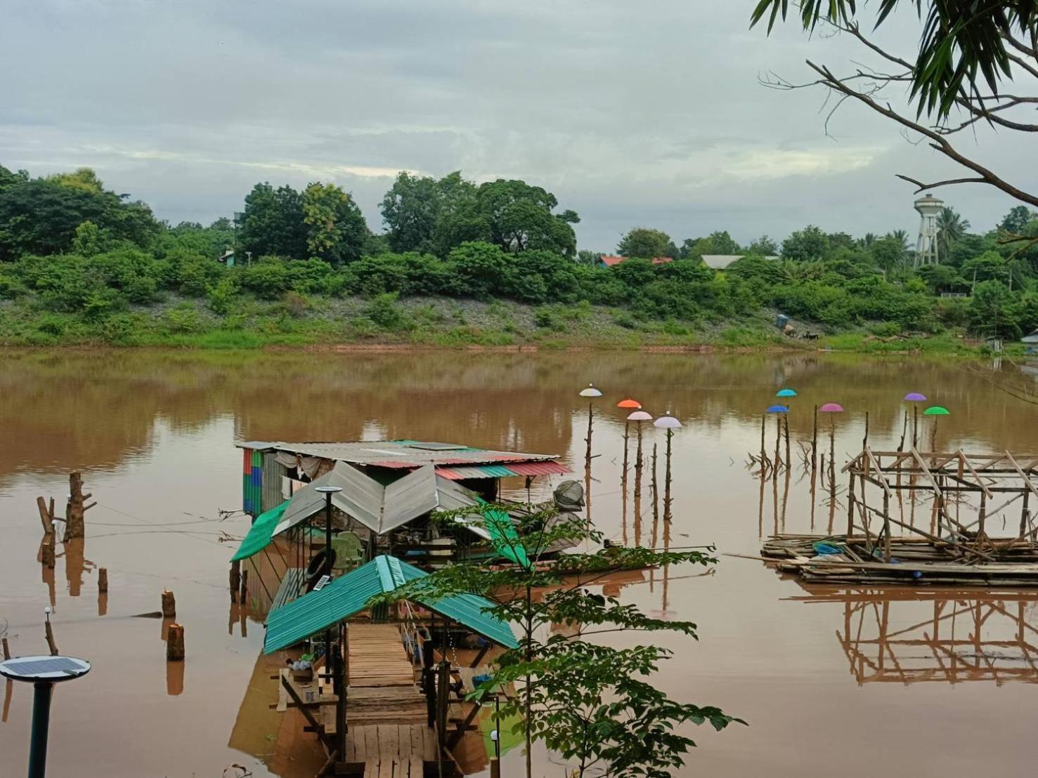 เฮือนน้ำน่าน House By The River Nan Uttaradit Eksteriør bilde